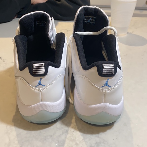 Air Jordan retro 11 low - Picture 3 of 5